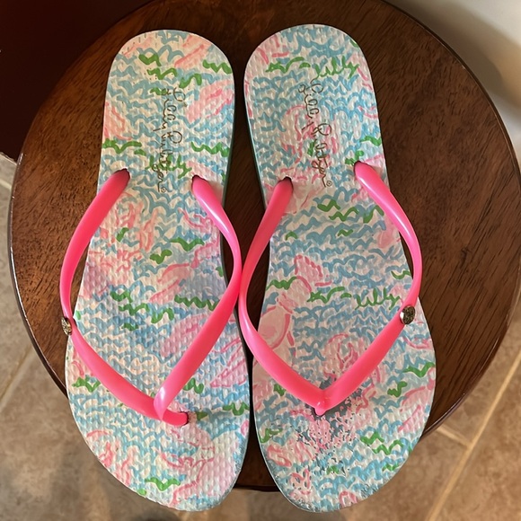 Ladies Lilly Pulitzer size 7-8 flips flops - Picture 2 of 5